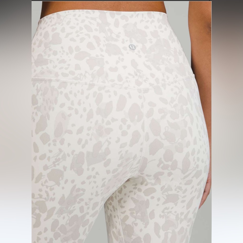 31. Lululemon Align High-Rise Pant 25" Cheetah Camo Antique White Multi NWOT 12